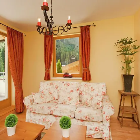 In Near Lift & Sauna * Saalbach-Hinterglemm