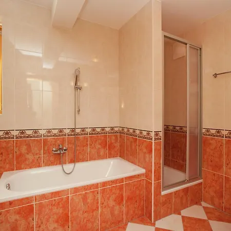 In Near Lift & Sauna سالباخ هينترغليم