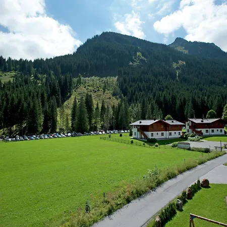 In Near Lift & Sauna سالباخ هينترغليم